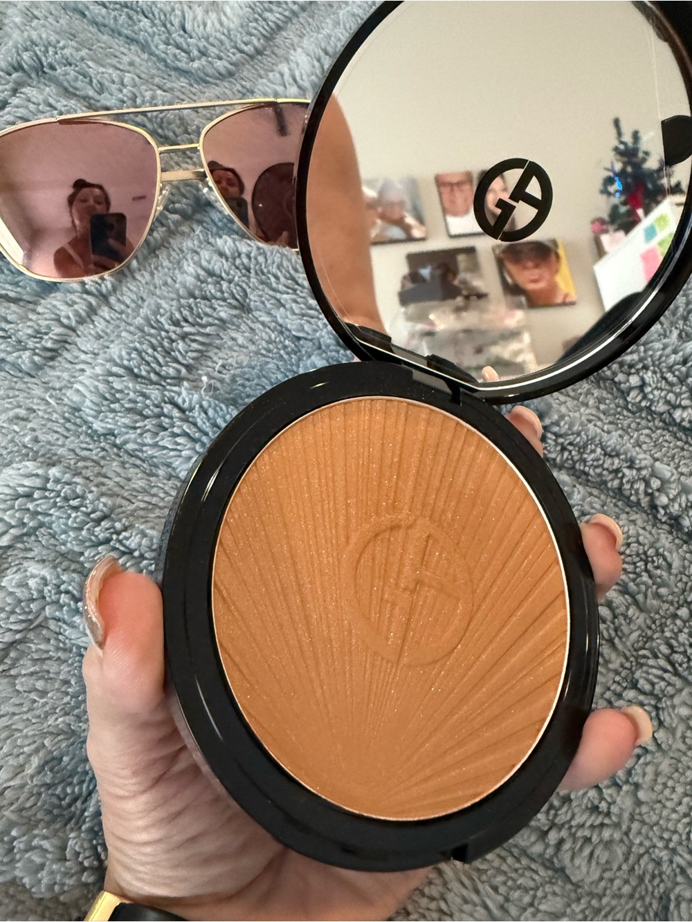 GIORGIO ARMANI 2026 BRONZER HIGHLIGHTER / nottt shiny !! 
A must !!! with my $